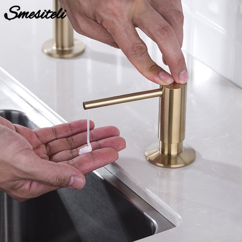 Immagine di Tubo di Prolunga per Dispenser di Sapone Liquido da Cucina con Testa di Pressa in Acciaio Inossidabile e Tubo di Gomma Montato su Piano - Connettore per Bottiglia