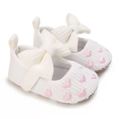 Image de Chaussures d'été roses pour nouveau-né