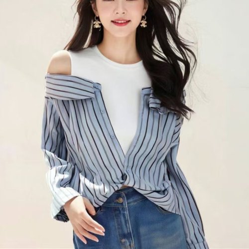 Bild von Stylisches Vintage-Set: Gestreiftes Off-Shoulder Top mit Patchwork-Design