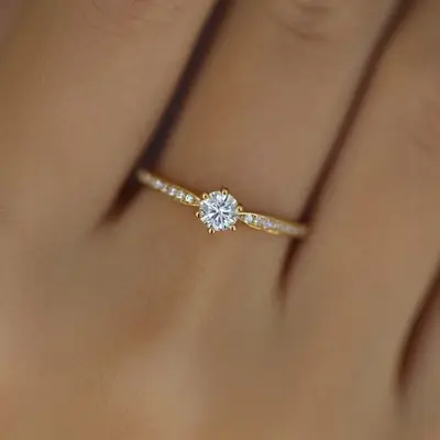 Image de Bague Élégante Or 14K & Zircon - Bijou de Mariage