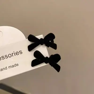 Image de Barrettes Velours - Mini Barrettes Papillon pour Filles et Femmes