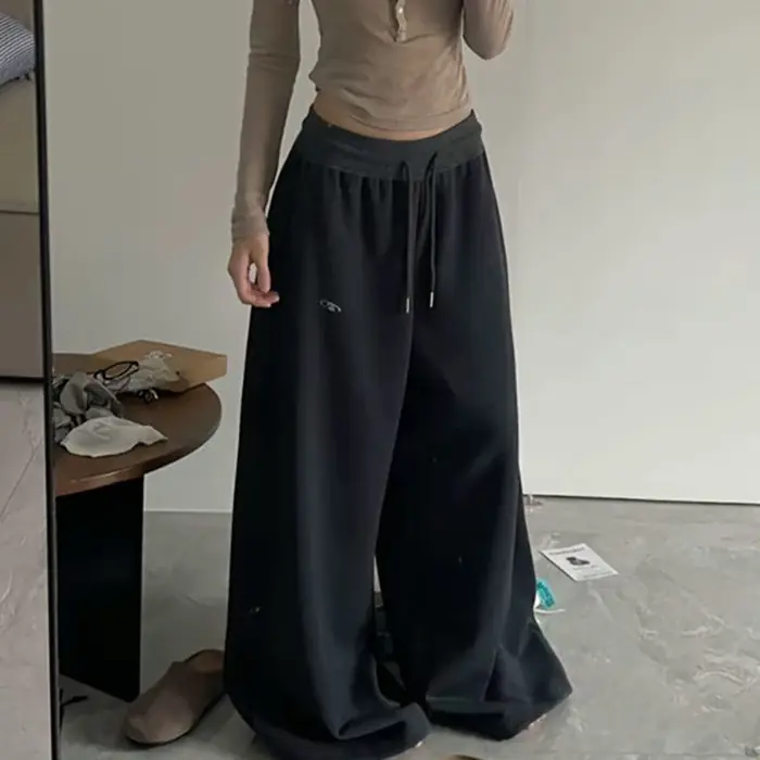 Gris foncé