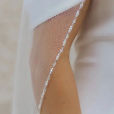 Image de Voile de Mariée Élégant avec Perles de Cristal