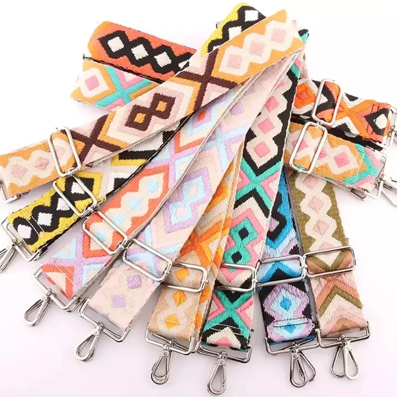 Immagine di Tracolla Regolabile in Stile Etnico per Borsa da Donna – Accessorio Multifunzione con Design Artigianale e Comodo Portamento a Spalla