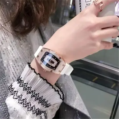 Image de Montre Femme Luxe Cristal Silicone - Élégante & Tendance