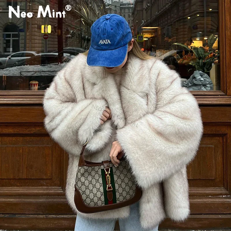 Image de Veste Fausse Fourrure Femme Hiver 2024 - Neo Mint