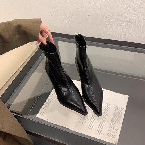 Bild von Sexy Kurze Stiefeletten mit Spitzenspitze – Modische High Heels für Damen