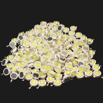 Image de LEDs Haute Puissance pour Croissance Végétale - Blanc, Rouge, Bleu, Vert, Jaune