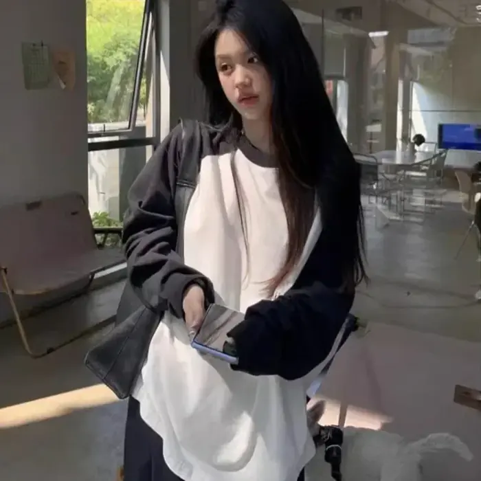 Image de T-Shirt Femme Y2K Patchwork Noir & Blanc - Style Harajuku