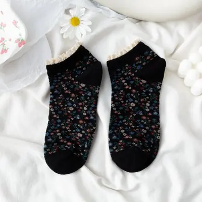 Image de Chaussettes Courtes Dentelle Fleurs - Style Mori Princesse