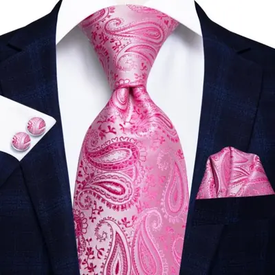 Image de Cravate Homme Rose Pêche Paisley - Élégance & Style