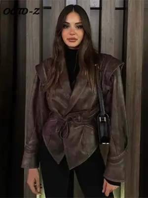 Image de Veste Faux Cuir Vintage à Lacets pour Femme