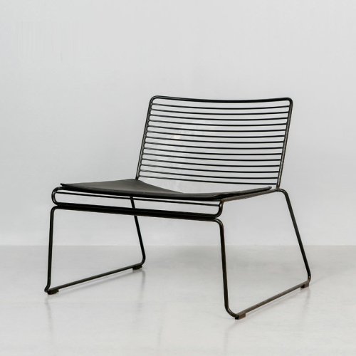 Imagen de Silla Nórdica Moderna con Respaldo - Diseño Elegante para Interior y Exterior