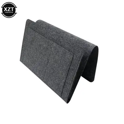 Image de Sac de Rangement de Chevet en Feutre - Organisez Votre Lit ou Canapé
