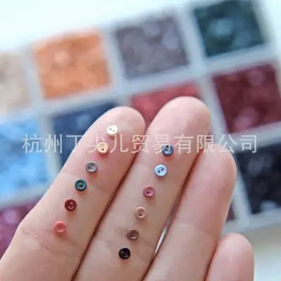 Image de Boutons Rétro 3mm en Résine - Mini Boutons pour Couture & Scrapbooking