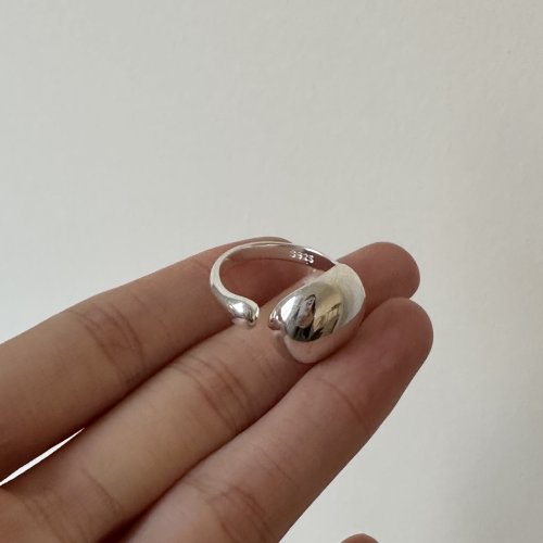 Zdjęcie Elegancki Pierścionek z Srebra 925 – Luksusowy Design Elipsy