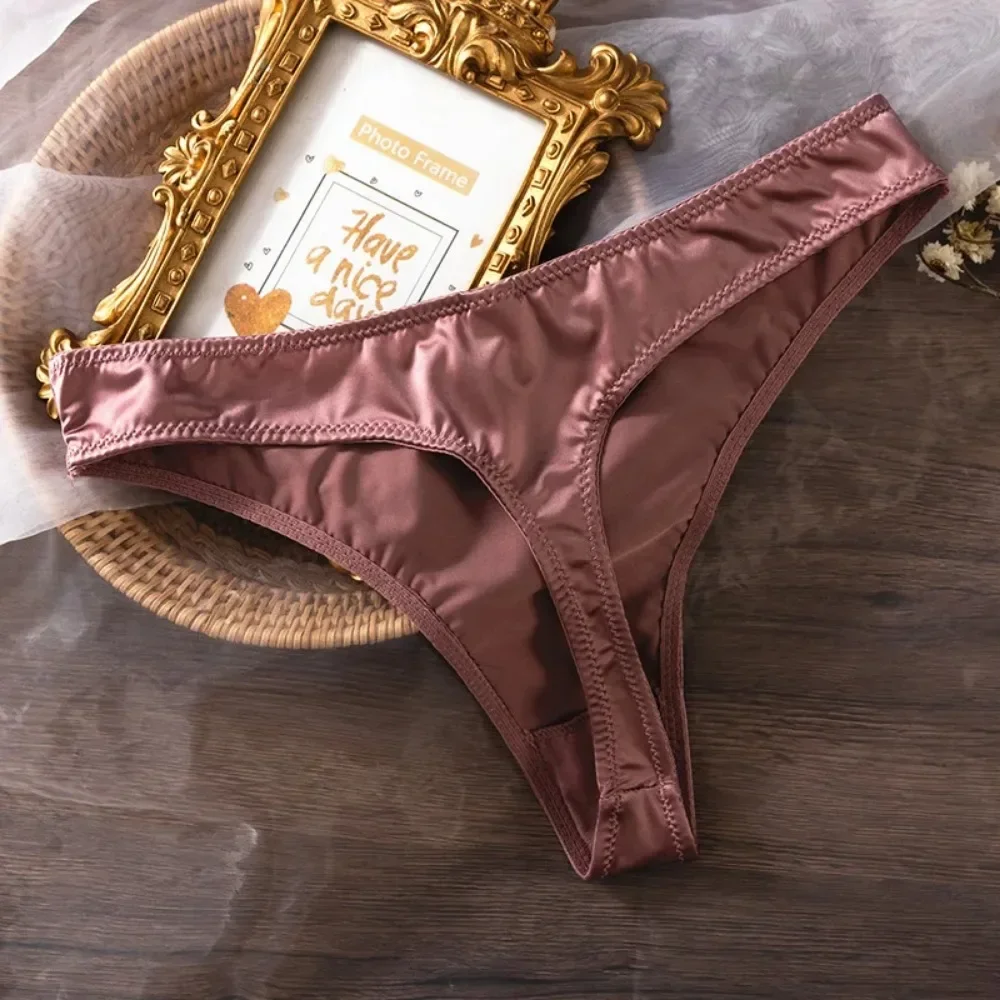 Bild von Transparente Spitzen-Tanga – Sexy & Atmungsaktiv