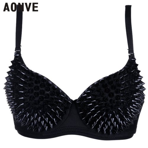 Image de Lingerie Élégante avec Strass et Paillettes - Soutien-Gorge Plongeant