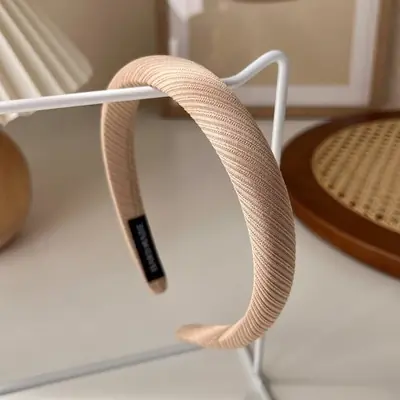 Image de Bandeau à Carreaux Noir et Blanc - Élégant & Tendance