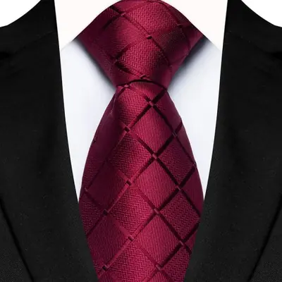 Image de Cravate Homme Rouge Foncé à Motifs Paisley - Élégance & Style
