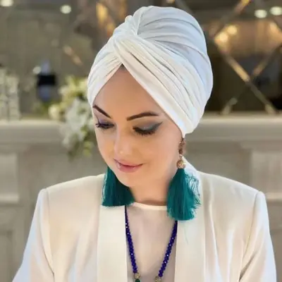 Image de Casquette Hijab Noire - Style Moderne & Confortable