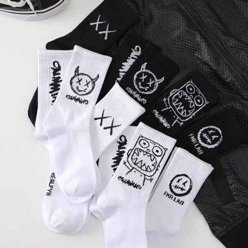 Imagen de Calcetines Unisex de Algodón con Diseño de Anime Devil Grimace Harajuku, Estilo Graffiti Blanco y Negro, Moda Larga y Divertida para Hip Hop