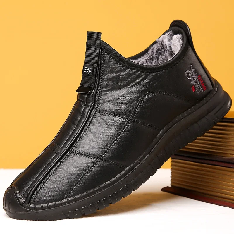 Afbeelding van Warmtehoudende Winterlaarzen voor Heren – Waterdichte, Antislip en Dikke Wandelschoenen met Platform, Oversized Werkschoenen van Maat 38 tot 48