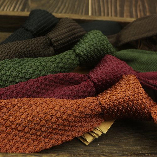 Afbeelding van Stijlvolle Gebreide Stropdas voor Mannen en Vrouwen – Casual Bruine en Oranje Kleuren, 7 cm Breed, Ideaal voor Dagelijks Gebruik en Modieuze Look