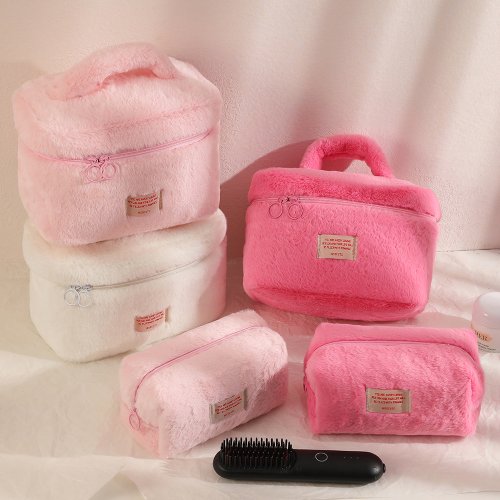 Immagine di Borsa da Trucco Grande Capacità in Morbido Peluche – Organizzatore Cosmetici per Donne, Borsa da Toilette da Viaggio con Design Semplice e Pratico