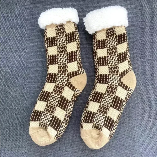 Khaki w kratę