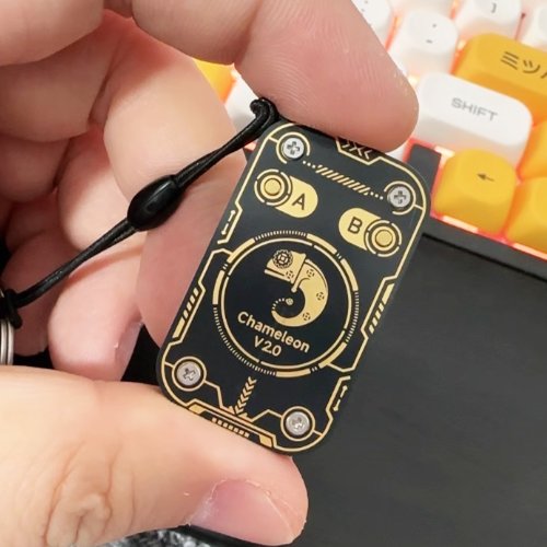 Imagen de Emulador RFID Chameleon Ultra V2.0 con Llavero NFC: Copiador y Lector de Tarjetas para Sistemas de Control de Acceso