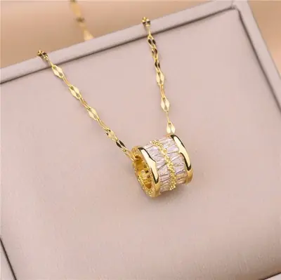 Image de Collier Minimaliste en Acier Inoxydable - Élégance Simple