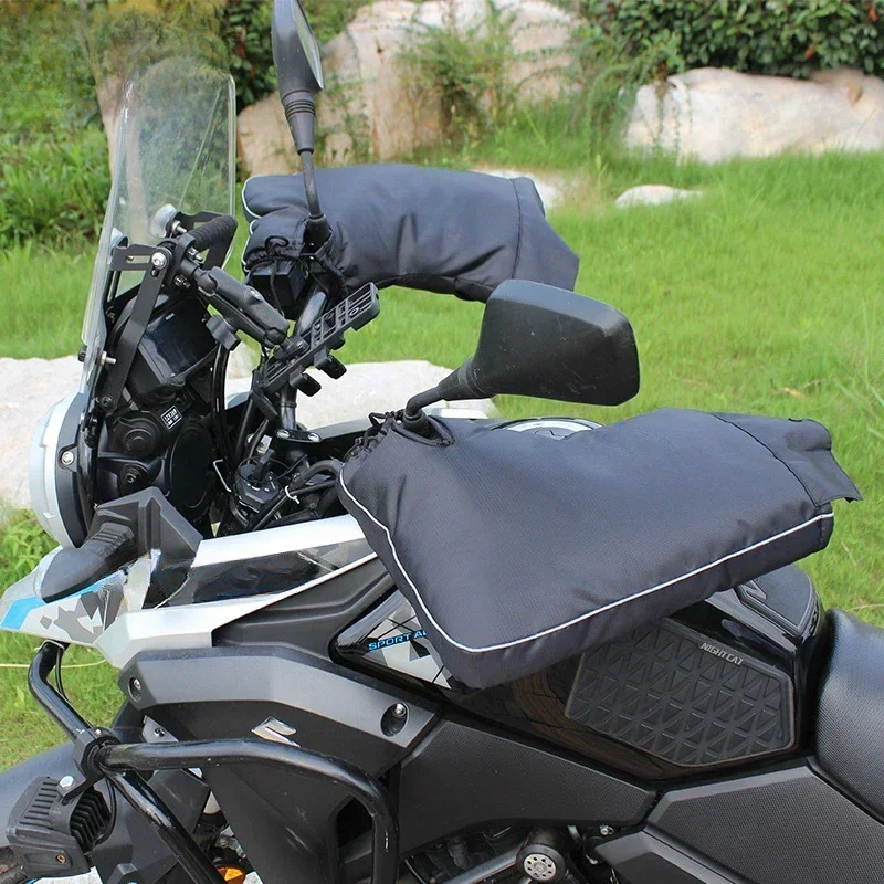 Bild von Universelle Winter-Motorrad-Handschuhe mit Lenker-Muffs, reflektierende Streifen, warme Griffabdeckung für Motorräder und Roller