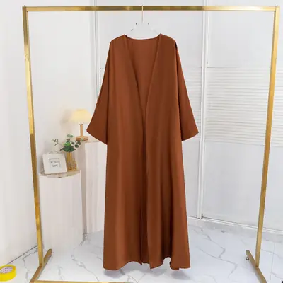 Image de Abaya Maxi Longue - Élégance Musulmane Moderne