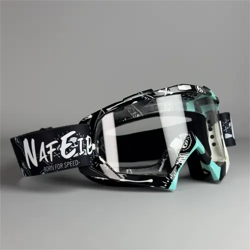 Cyan-Tr