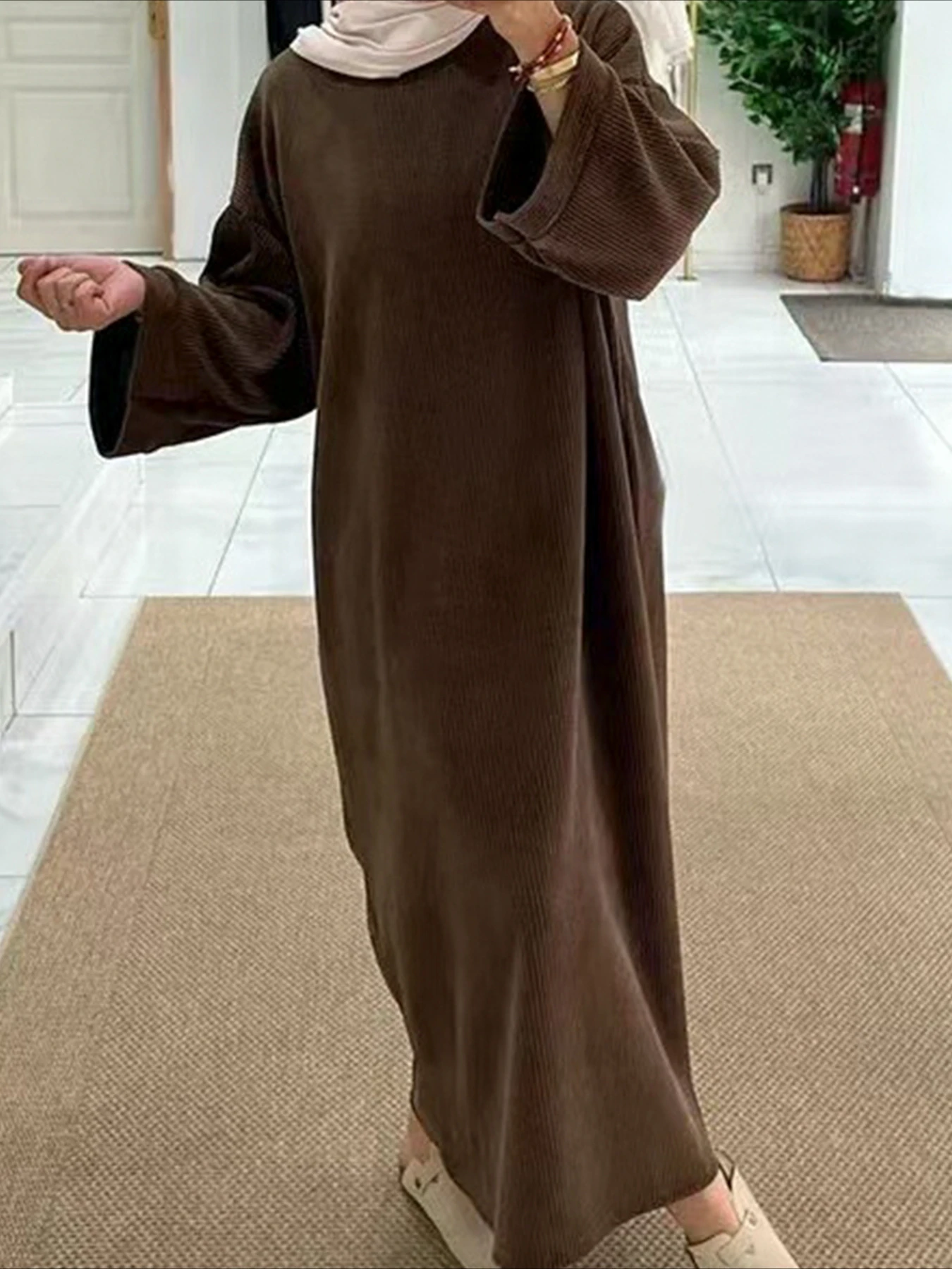 Imagen de Elegantes Vestidos Modestos para Mujeres Musulmanas 2024