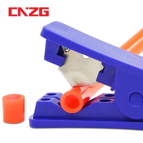 Immagine di Tagliatubi Professionale in Nylon con Lama in Acciaio per Tubi PVC, PE, PU, Gomma e Silicone - Taglio Preciso da 16 mm