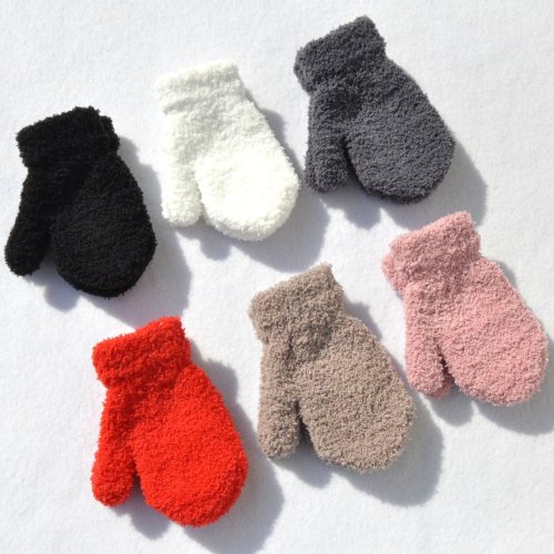 Afbeelding van Baby Korte Handschoenen Winter Coral Fleece Kinderen Effen Gebreide Pluche Harige Lange Vinger Wanten Herfst Handwarmer 1-4 Jaar oud