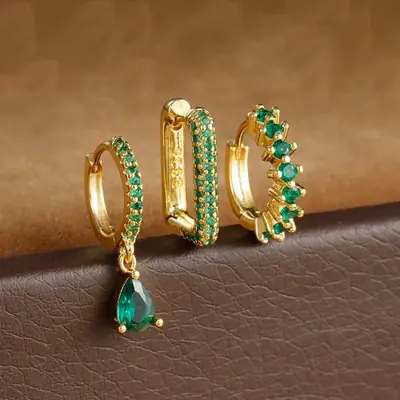 Image de Boucles d'oreilles Huggie Zircon - Élégance en Acier Inoxydable