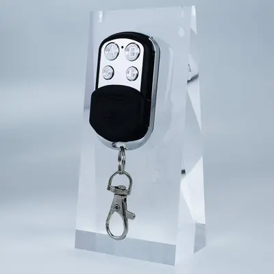 Image de Porte-clés universel 4 en 1 - Ouvre-porte garage 868 MHz