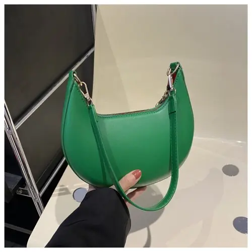 Image de Sac Lune Élégant - Style Unique pour Femmes