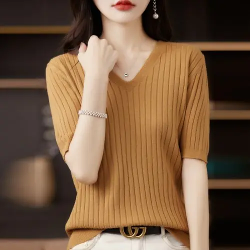 Image de Pulls tricotés femme rayés col V coupe ajustée style coréen