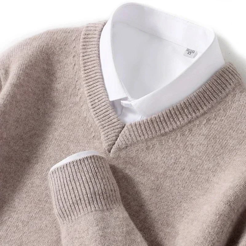Image de Pull Cachemire Homme Col V - Chaud & Élégant