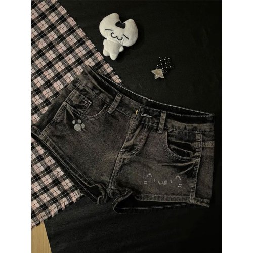 Image de Shorts Y2K Denim Taille Basse - Style Mignon & Tendance