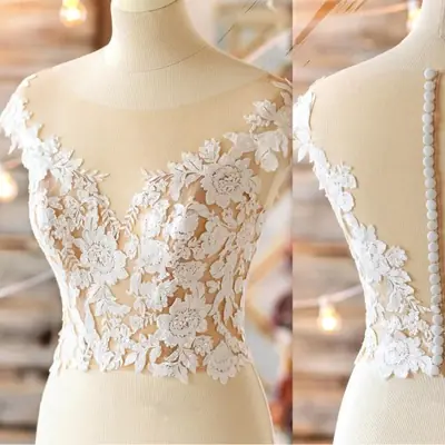 Image de Boléro de Mariée en Dentelle avec Appliqués - Châle Élégant Personnalisable