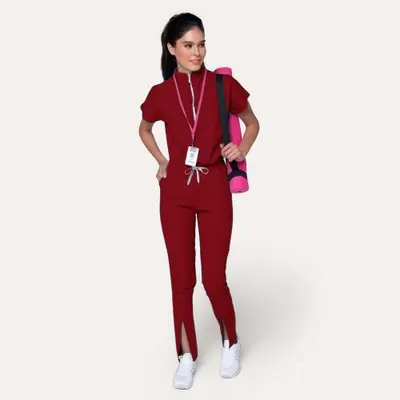 Image de Uniforme Médical Élégant & Fonctionnel - Ensemble Salopette Stretch