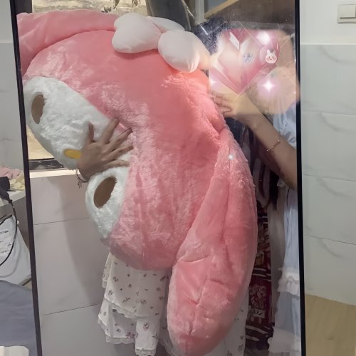 Immagine di Peluche Grande Formato My Melody Sanrio - Cuscino Morbido per Divano, Letto e Auto, Poggiatesta per Seggiolino, Regalo di Natale Ideale per Bambini