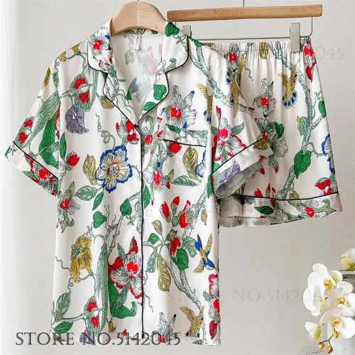 Pantalones cortos florales
