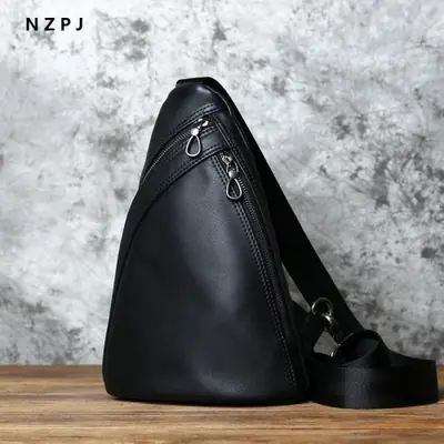 Image de Sac de Poitrine en Cuir Homme - Style Urbain & Résistant