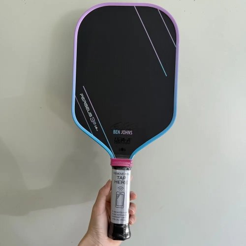 Imagen de Pala de Pádel Joola Perseus Pro Player Gen 3 con Núcleo de Panal Cargado T700 y Superficie de Fibra de Carbono, Aprobada por USAPA